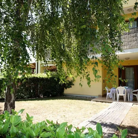 别墅 Pleasant One-bedroom With Pool