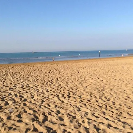 Pleasant One-bedroom With Pool Villa *