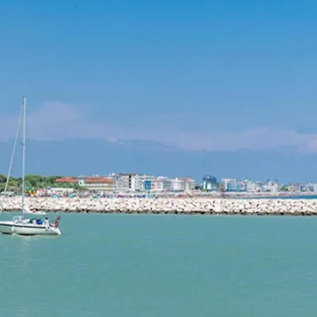 Pleasant One-bedroom With Pool Vila