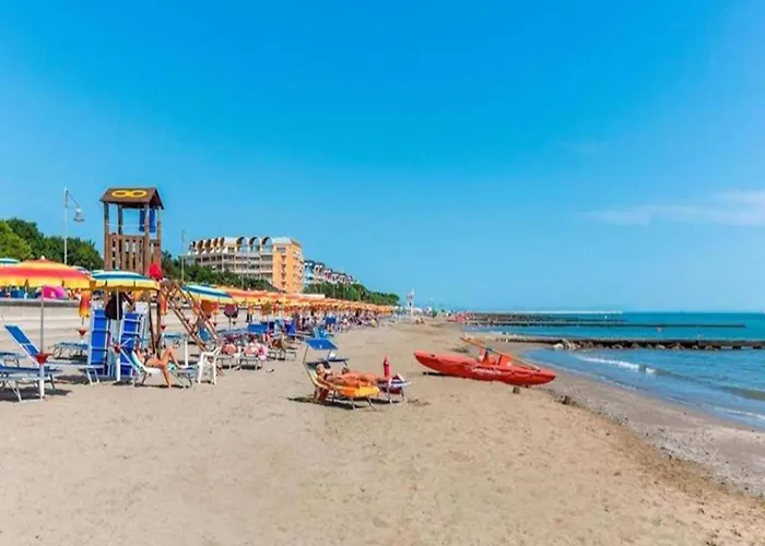 Pleasant One-bedroom With Pool *