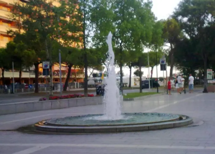 Pleasant One-bedroom With Pool